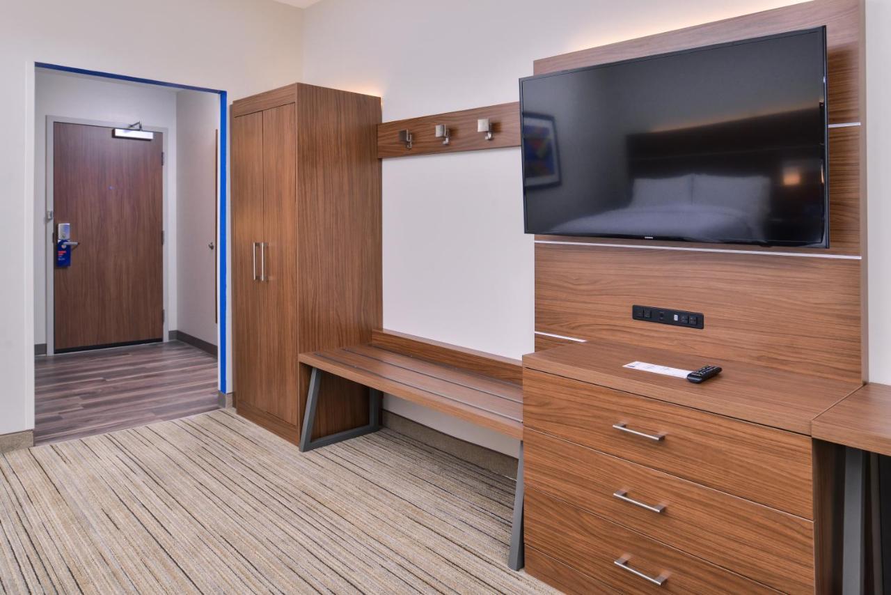 Holiday Inn Express & Suites Farmville By Ihg Eksteriør billede