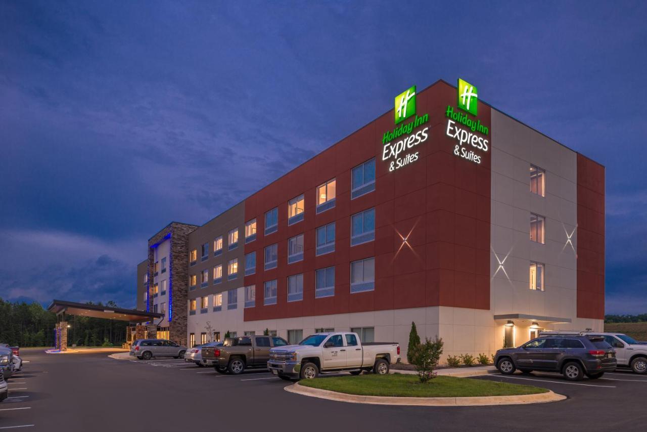 Holiday Inn Express & Suites Farmville By Ihg Eksteriør billede