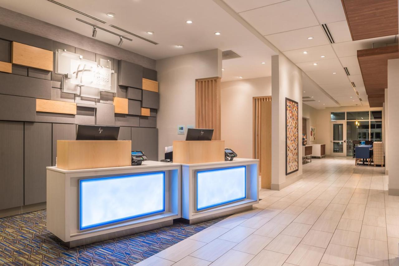 Holiday Inn Express & Suites Farmville By Ihg Eksteriør billede