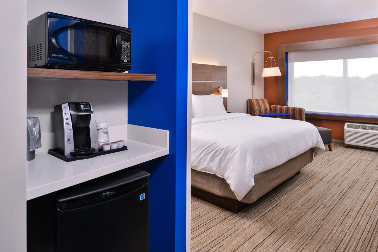 Holiday Inn Express & Suites Farmville By Ihg Eksteriør billede