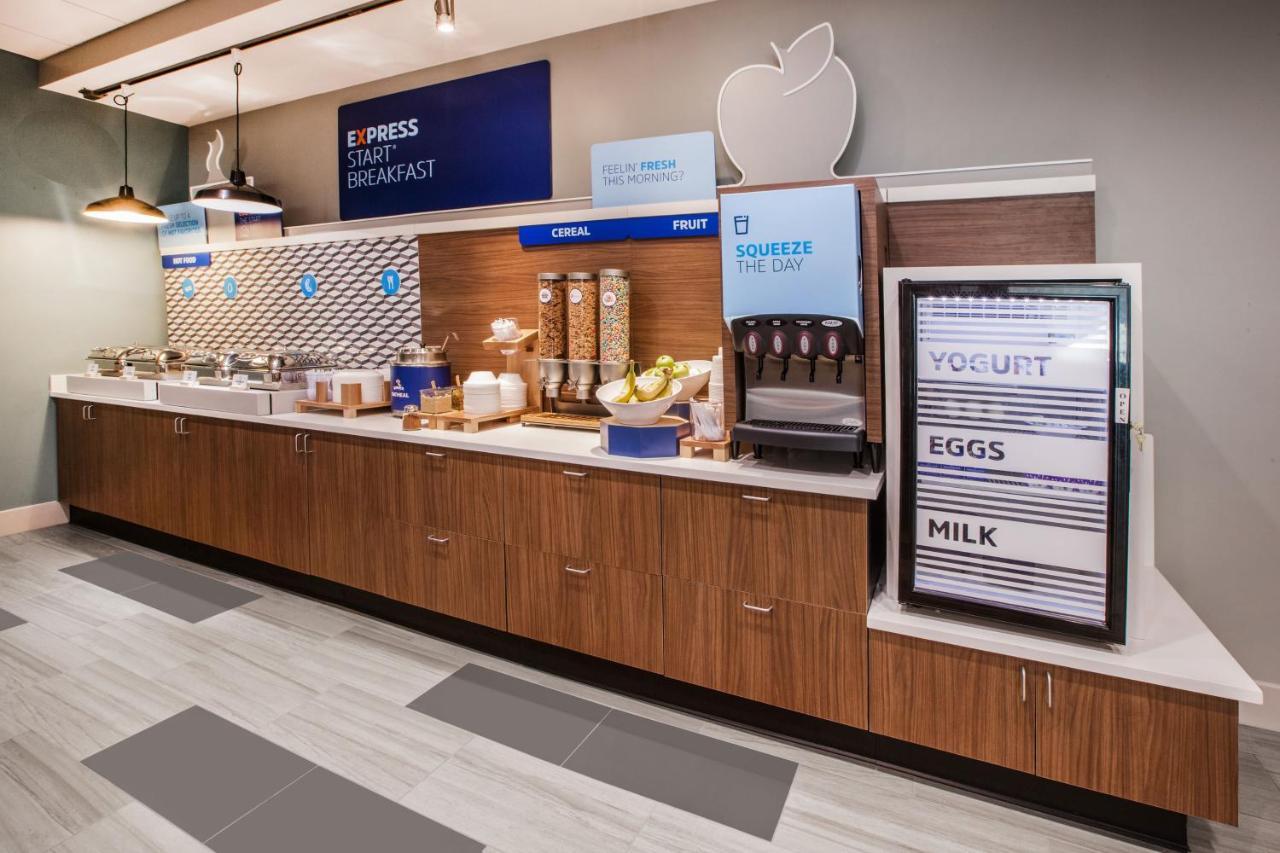 Holiday Inn Express & Suites Farmville By Ihg Eksteriør billede