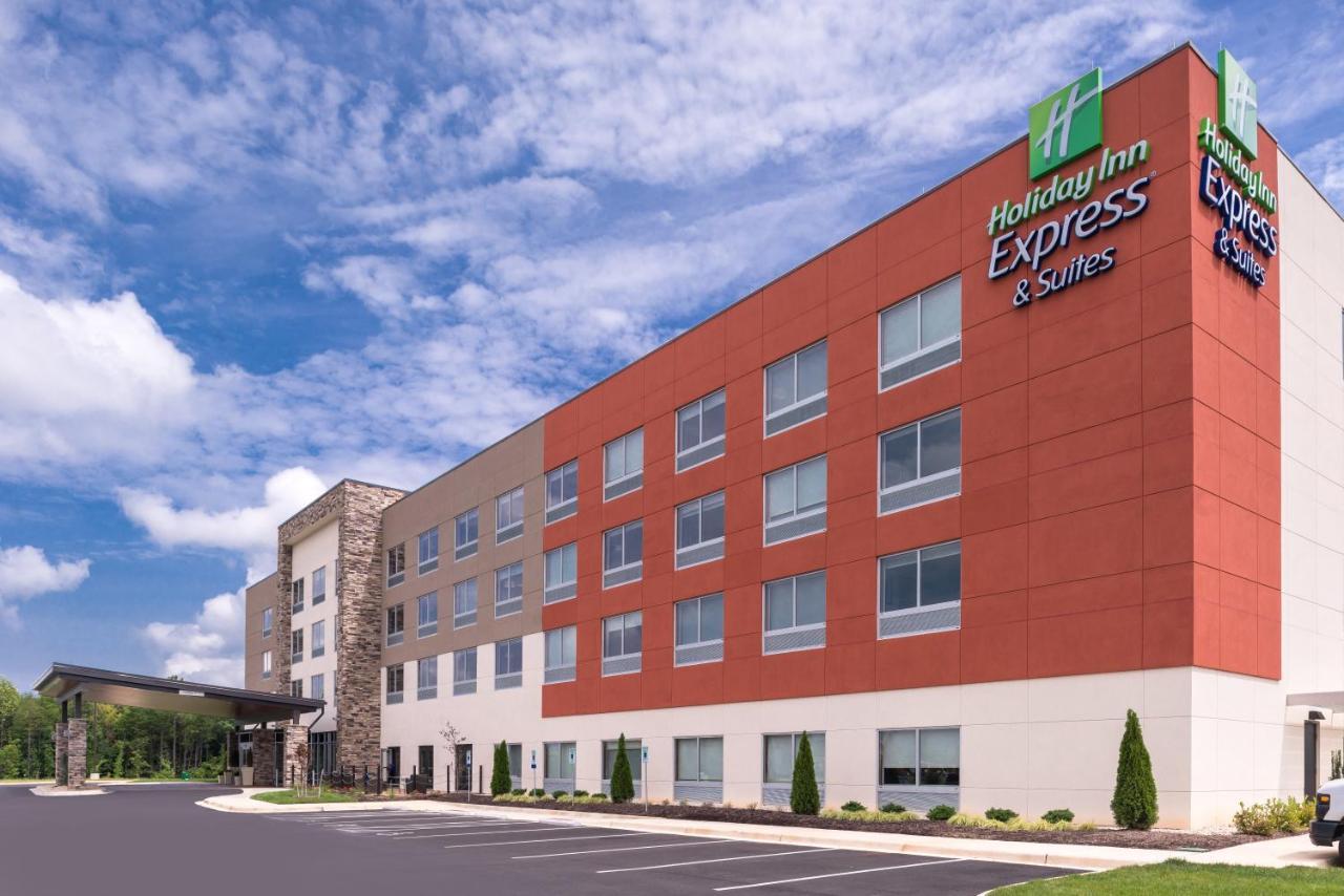 Holiday Inn Express & Suites Farmville By Ihg Eksteriør billede