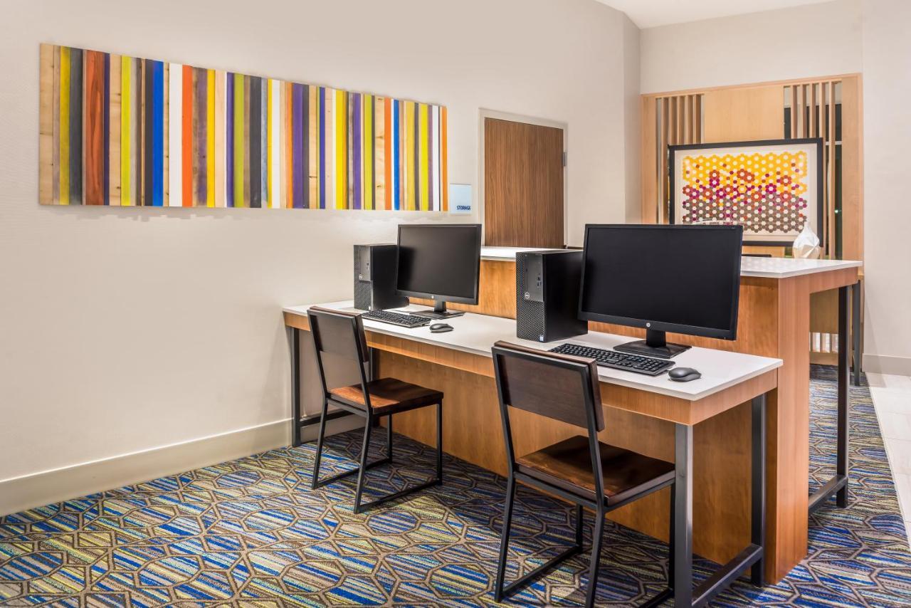 Holiday Inn Express & Suites Farmville By Ihg Eksteriør billede
